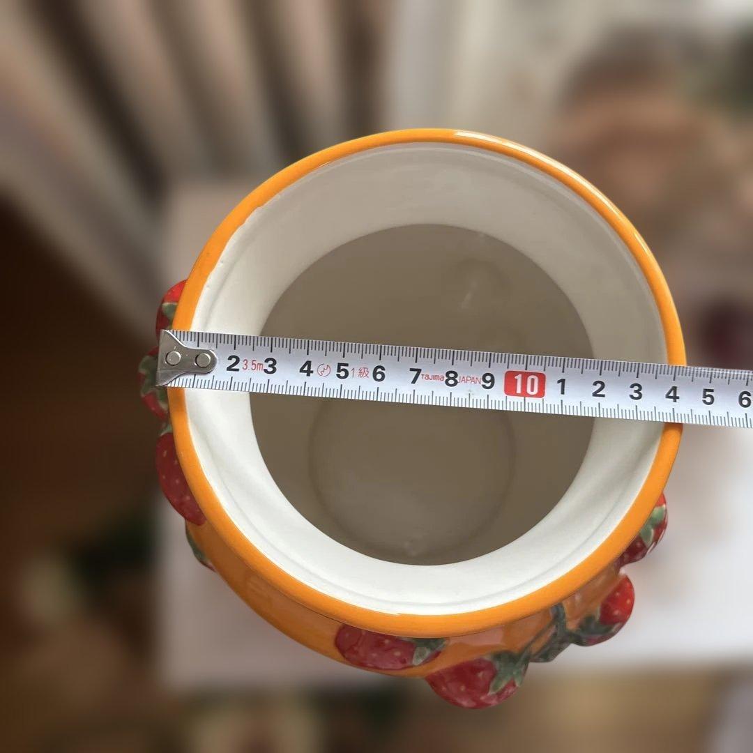 MacKenzie-Childs 2026新商品 いちごデザイン 陶器製花瓶
