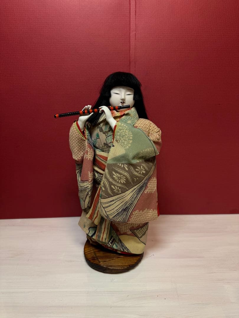 日本人形　笛吹き