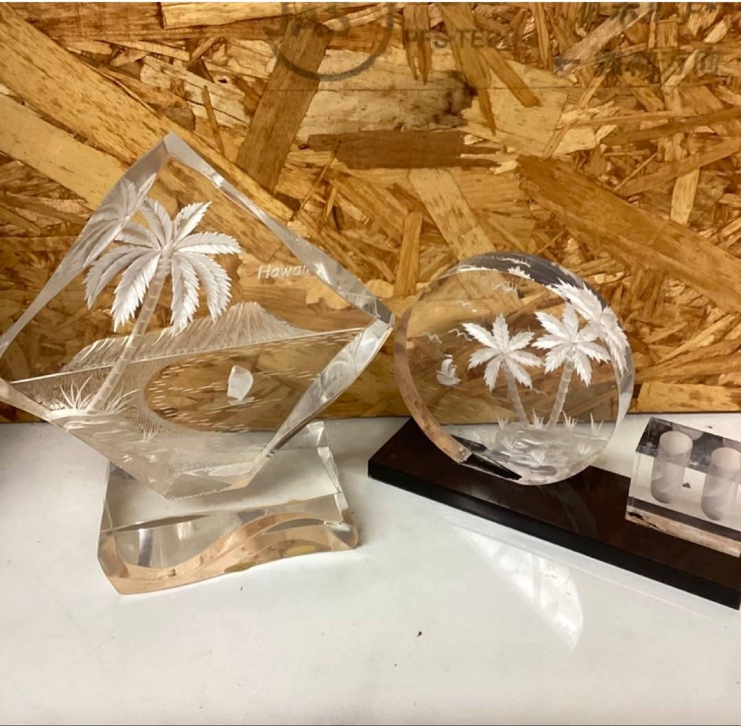 ハワイ　Hawaii クリスタル風インテリア置物南国彫刻2個セット(も43）