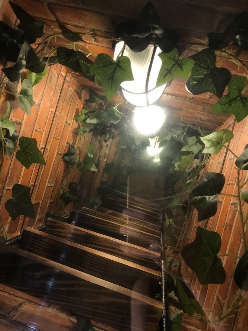 奥深くまで続く井戸テーブル　無限テーブル