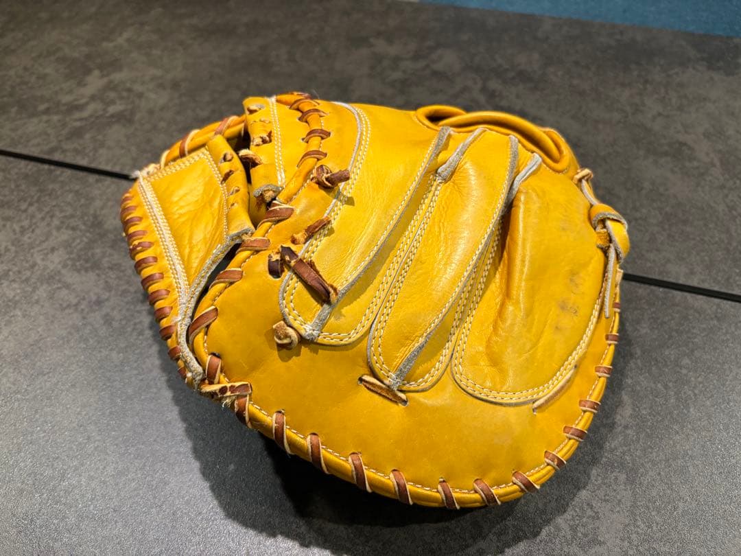 Hi-Gold☆ハイゴールド レトロ捕手ミット（GKM-222）紐切れあり