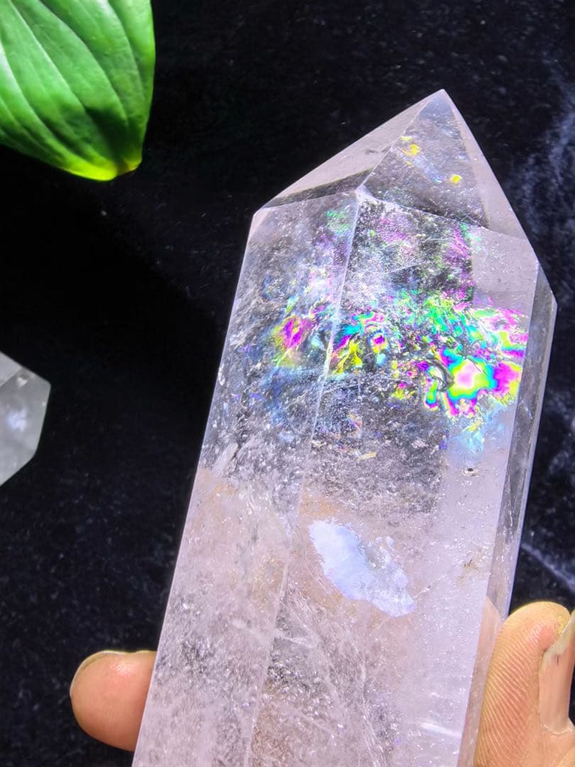 天然石 147mm虹付き水晶のポイント　置物 YY862
