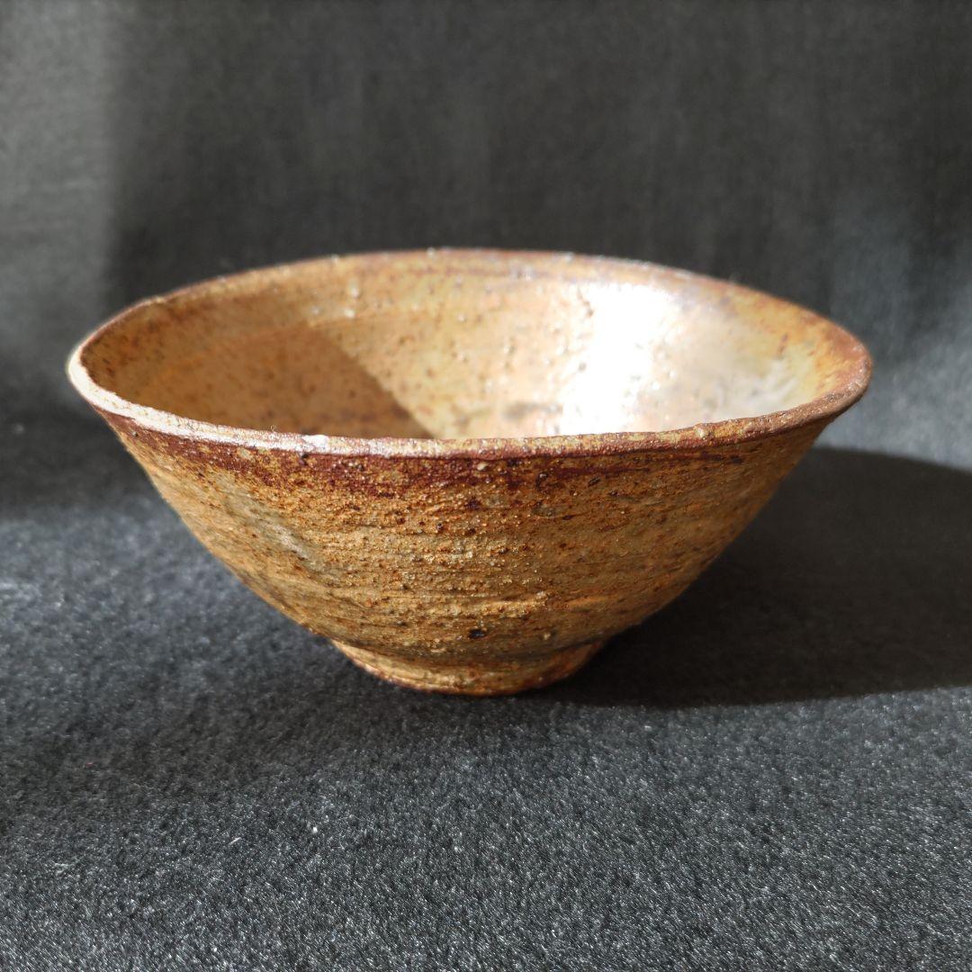 小林東五　伊羅保茶碗　茶道具　中古品　ホツ（小さな欠け）あり　ご飯茶碗にも