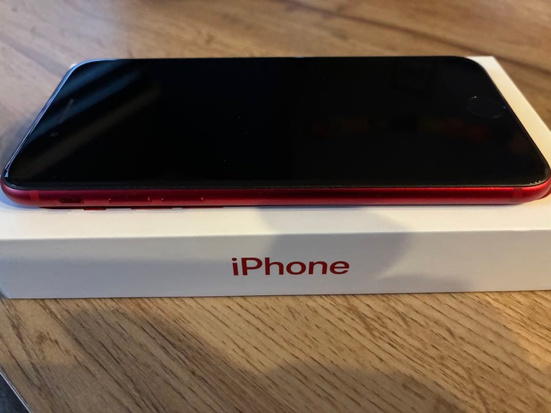 Apple iPhone SE (第3世代) レッド 256GB