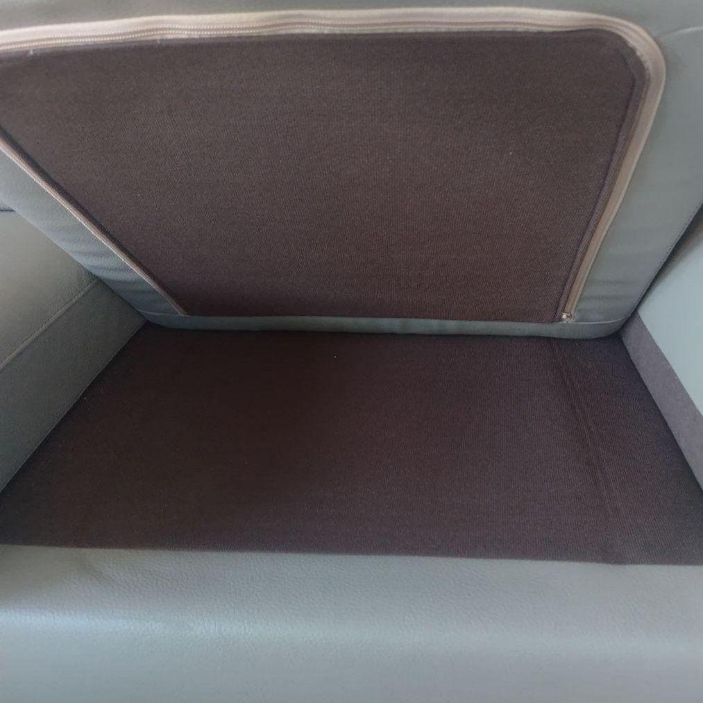 美品！値下げ！東京インテリア　カウチソファ