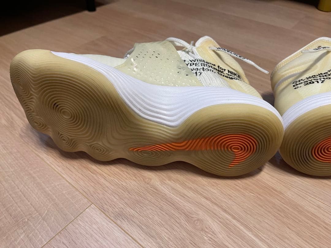 ろん　NIKEハイパーダンク×オフホワイト