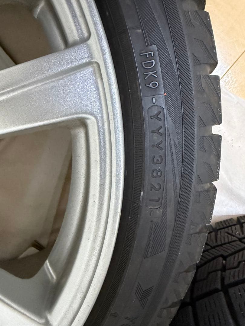 スタッドレスタイヤ 17インチ スイフトスポーツなど