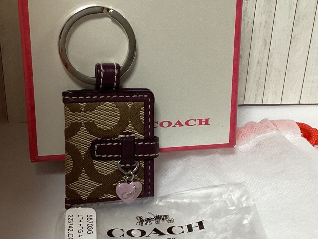 保存袋付きコーチCOACH キーホルダー・キーリング写真入れ手帳型本物