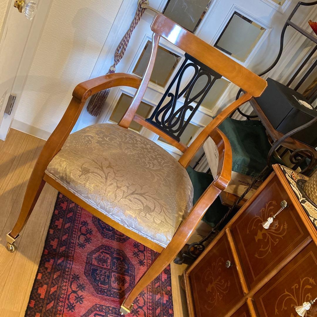 vintage キャスター付きアームチェア