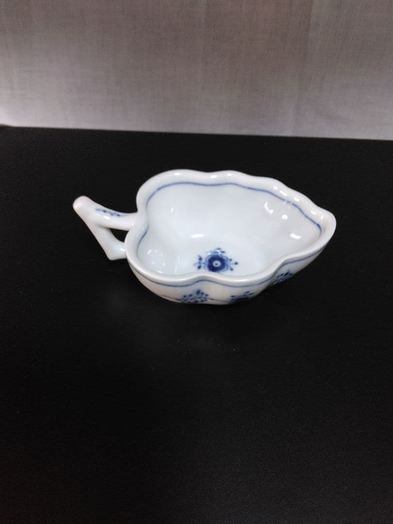 ス*ー様 ロイヤルコペンハーゲンブル－フルーテッド プレイン スモールリーンシュ