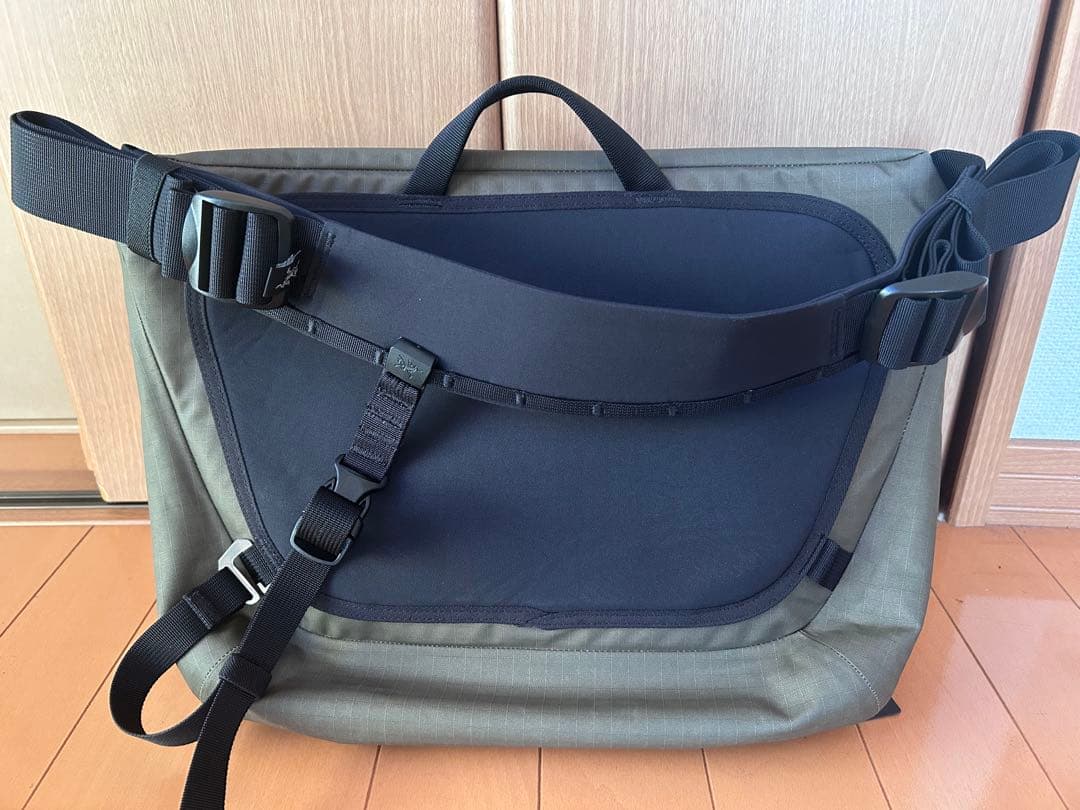 新品ARC’TERYX Granville 10 Courier Bag