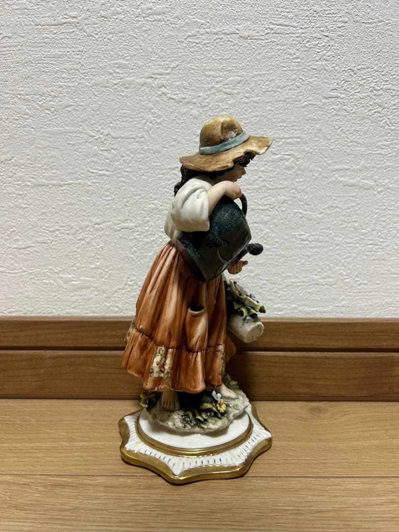 カポディモンテ 陶器 人形 置物 イタリア製 作家名入り