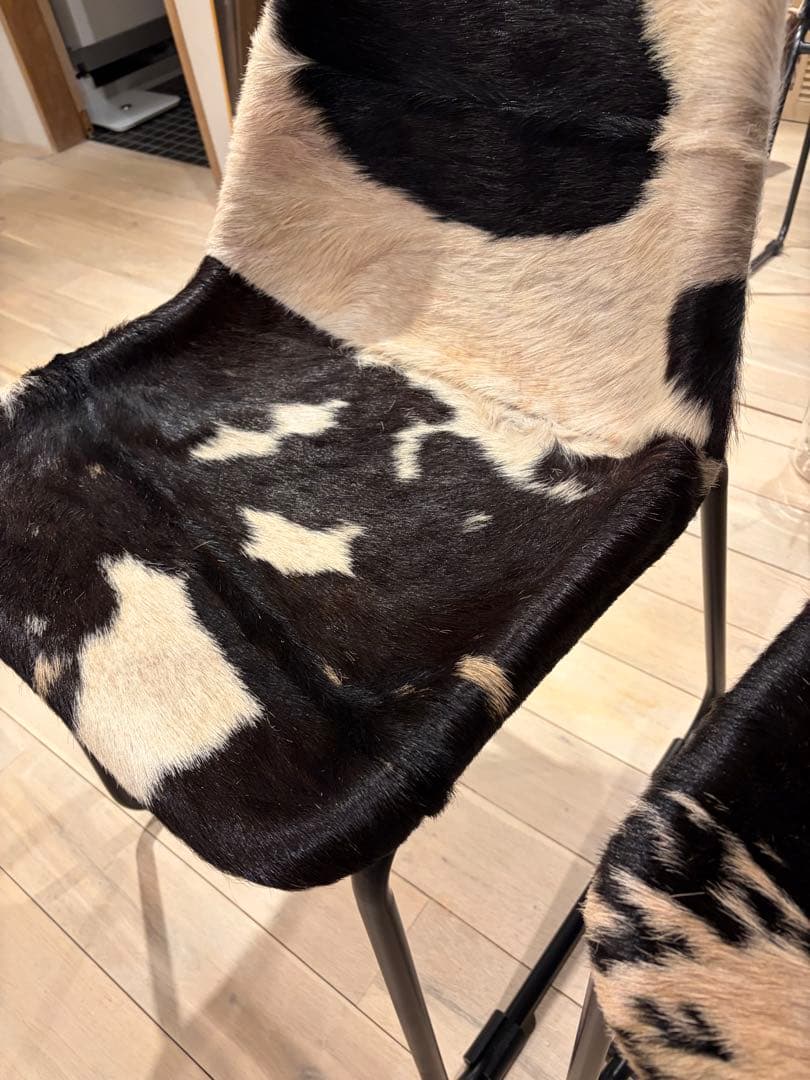 牛革ハラコの椅子2脚セット！最終値下げ