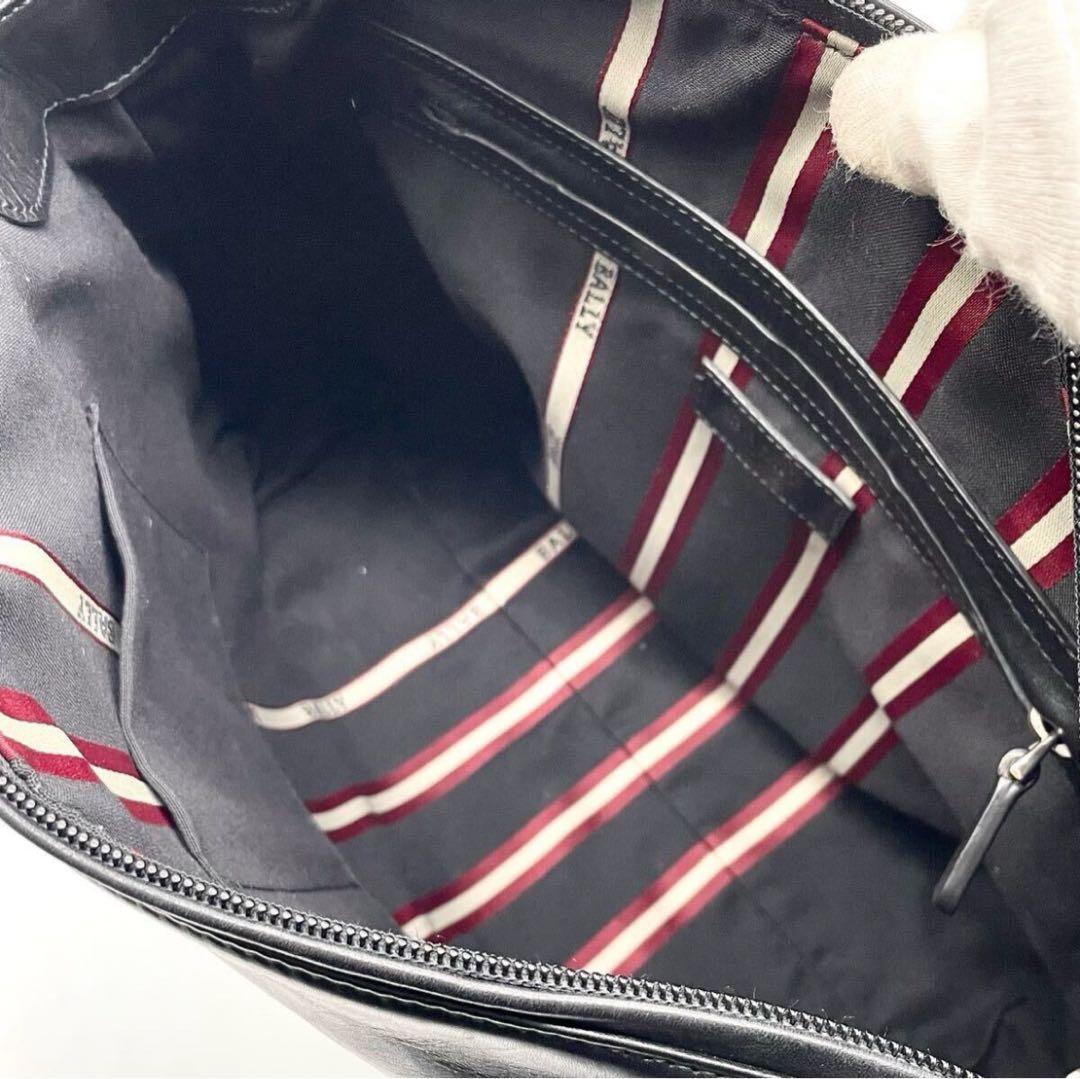 【極美品】バリー メッセンジャーバッグ ショルダーバッグ レザー A4 ブラック