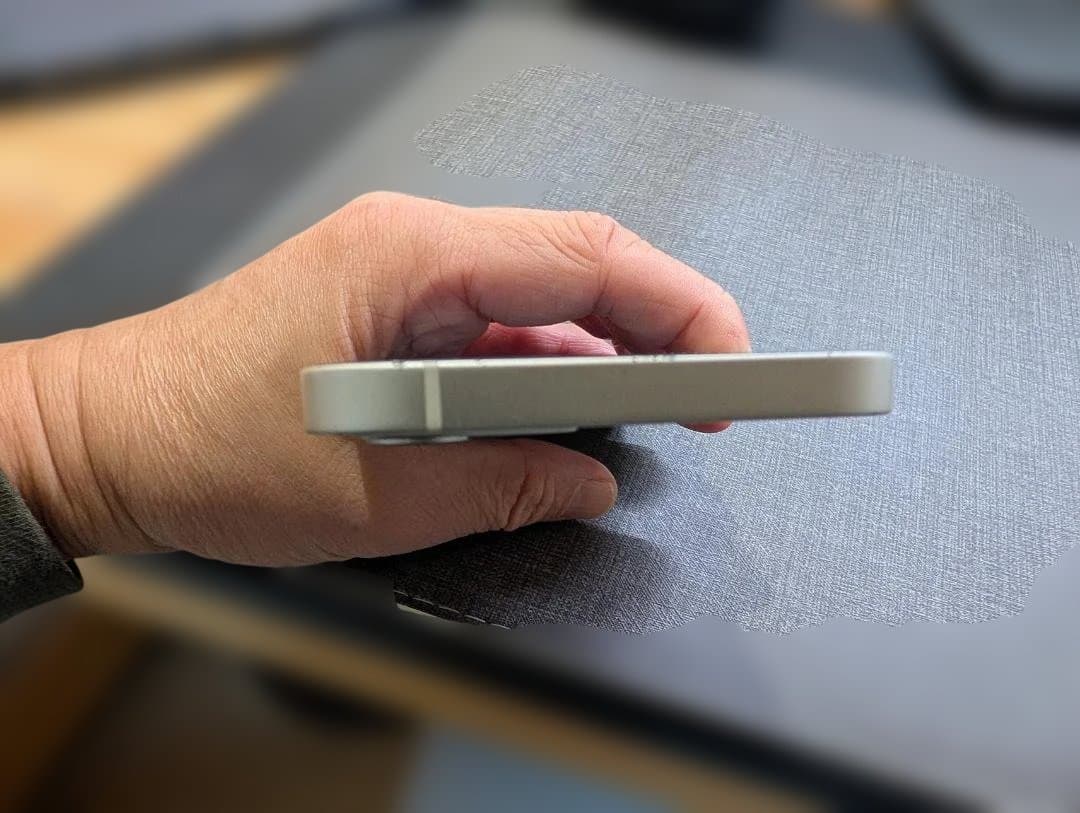 Apple iPhone 12 64GB ホワイト バッテリー100%