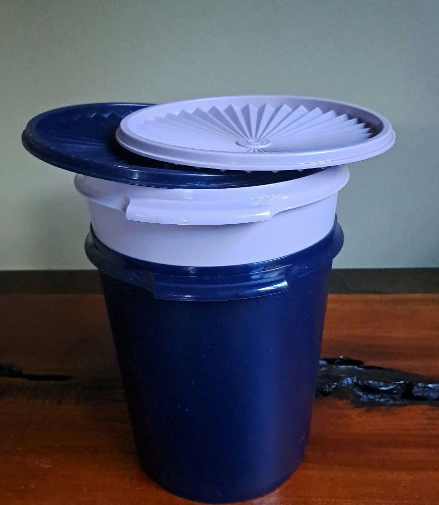 Tupperwareマキシデコレータ5.5L保存容器 ネイビーパープル2個セット