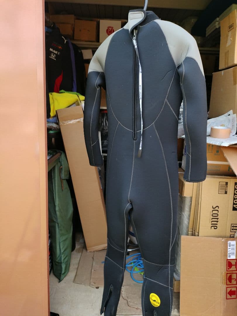 Hela i Waho フルスーツ ウェットスーツ 黒/グレー 2着セット
