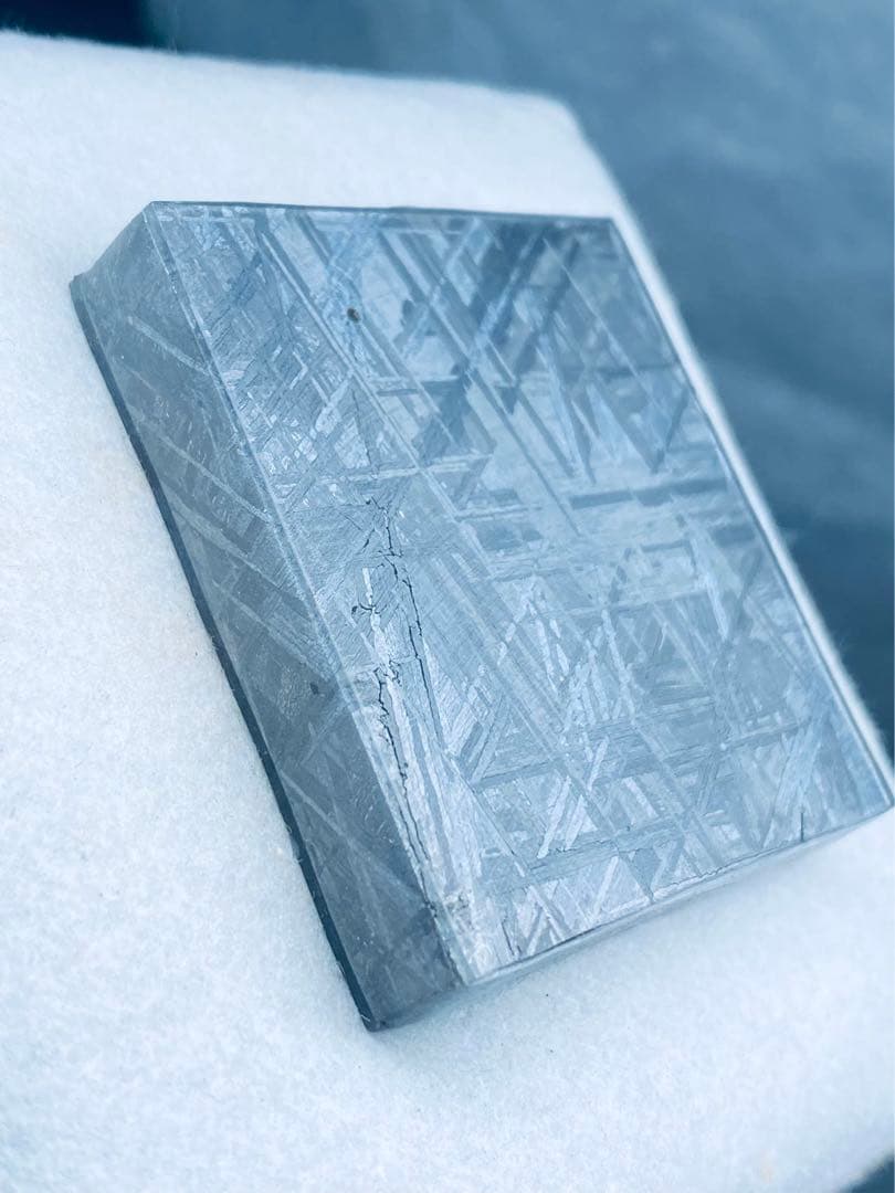 ギベオン隕石　130g  隕石　鉄隕石　メテオライト　ナミビア　コーティング済み