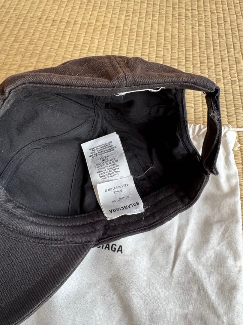 Balenciaga 黒 キャップ 保存袋付き
