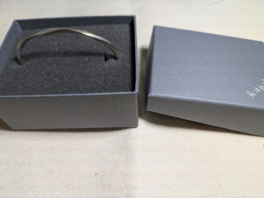 Jouete シルバーバングル