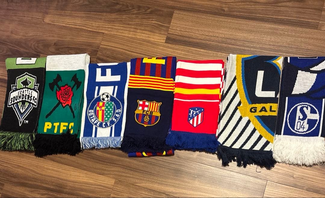 【美品】海外　サッカー　マフラー　タオル　バルセロナ　マドリード　グッズ