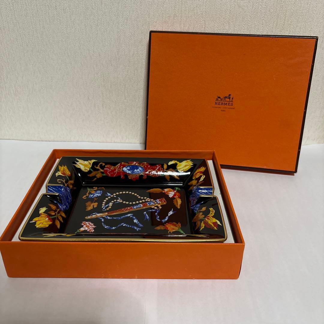 エルメス　HERMES アッシュトレイ　灰皿　皿　小物　扇子　陶器