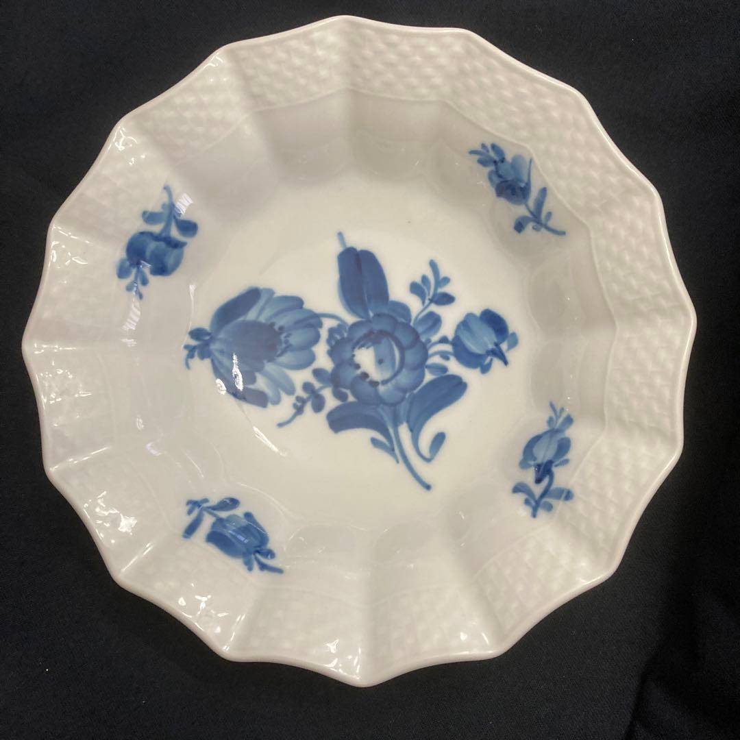ロイヤルコペンハーゲン　ブルーフラワーシェルディッシュ