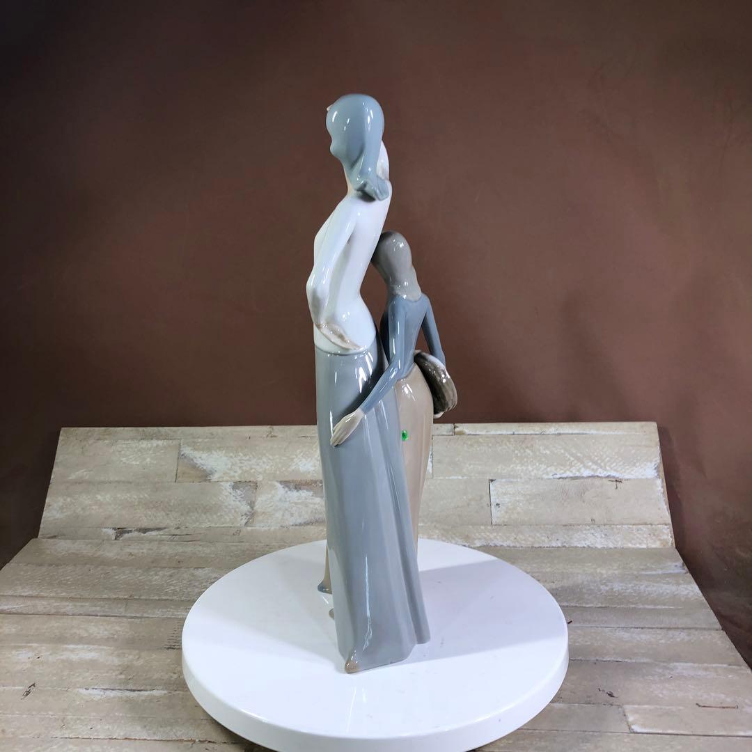 レア　NAO by Lladro（リヤドロ）母娘フィギュリン 陶器人形