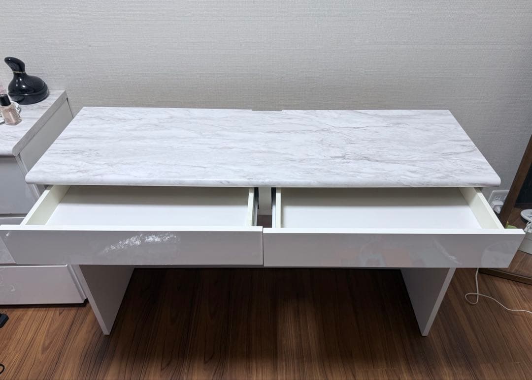 Canan 大理石調デスク 幅121cm