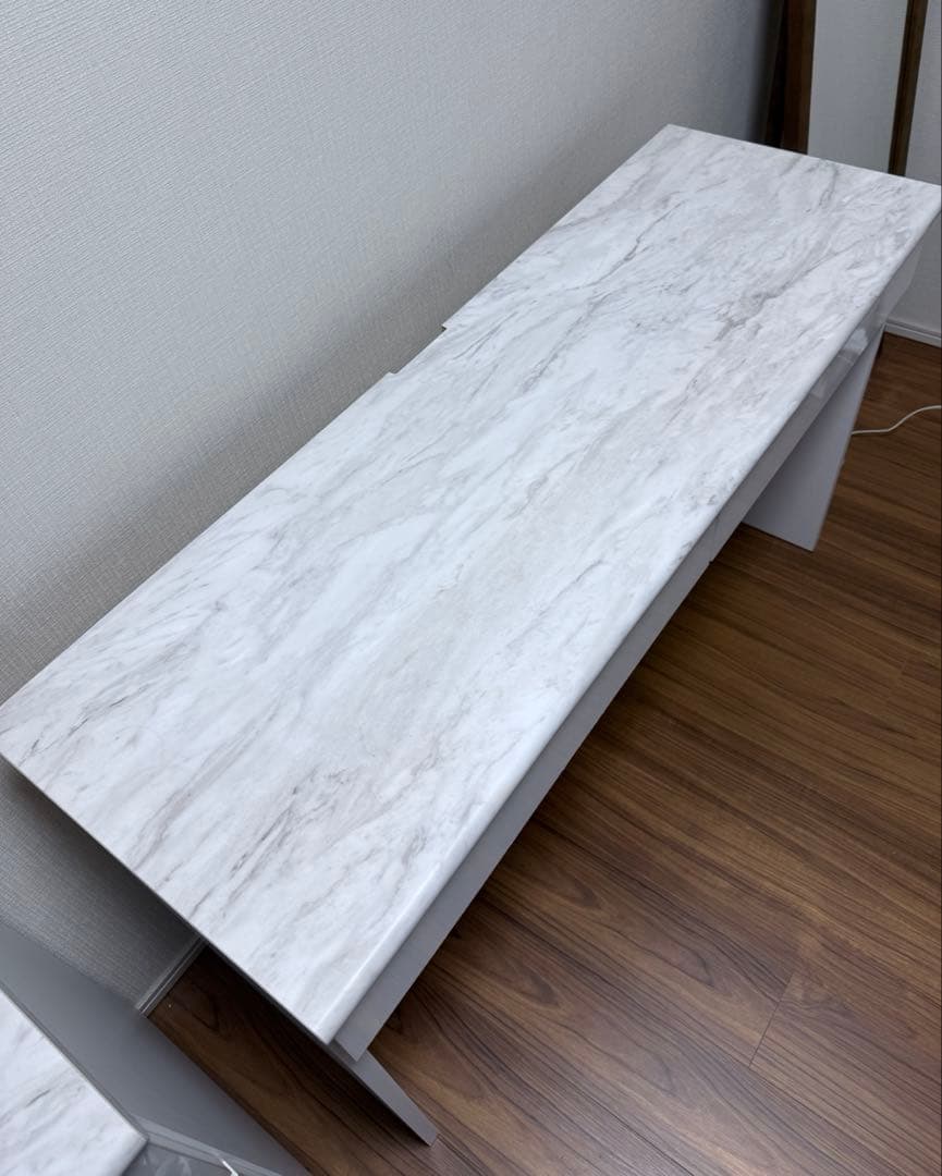 Canan 大理石調デスク 幅121cm