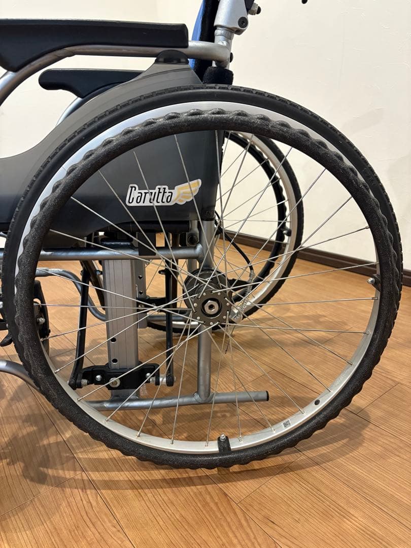 MiKi. 介助用車椅子 折りたたみ