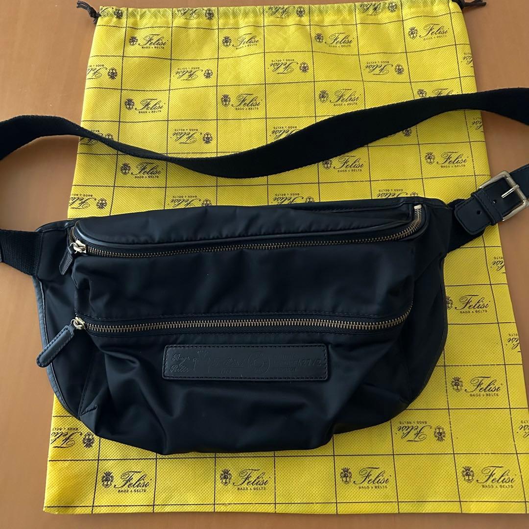 美品 Felisi フェリージ ボディー バッグ 黒 427 /2 /DS