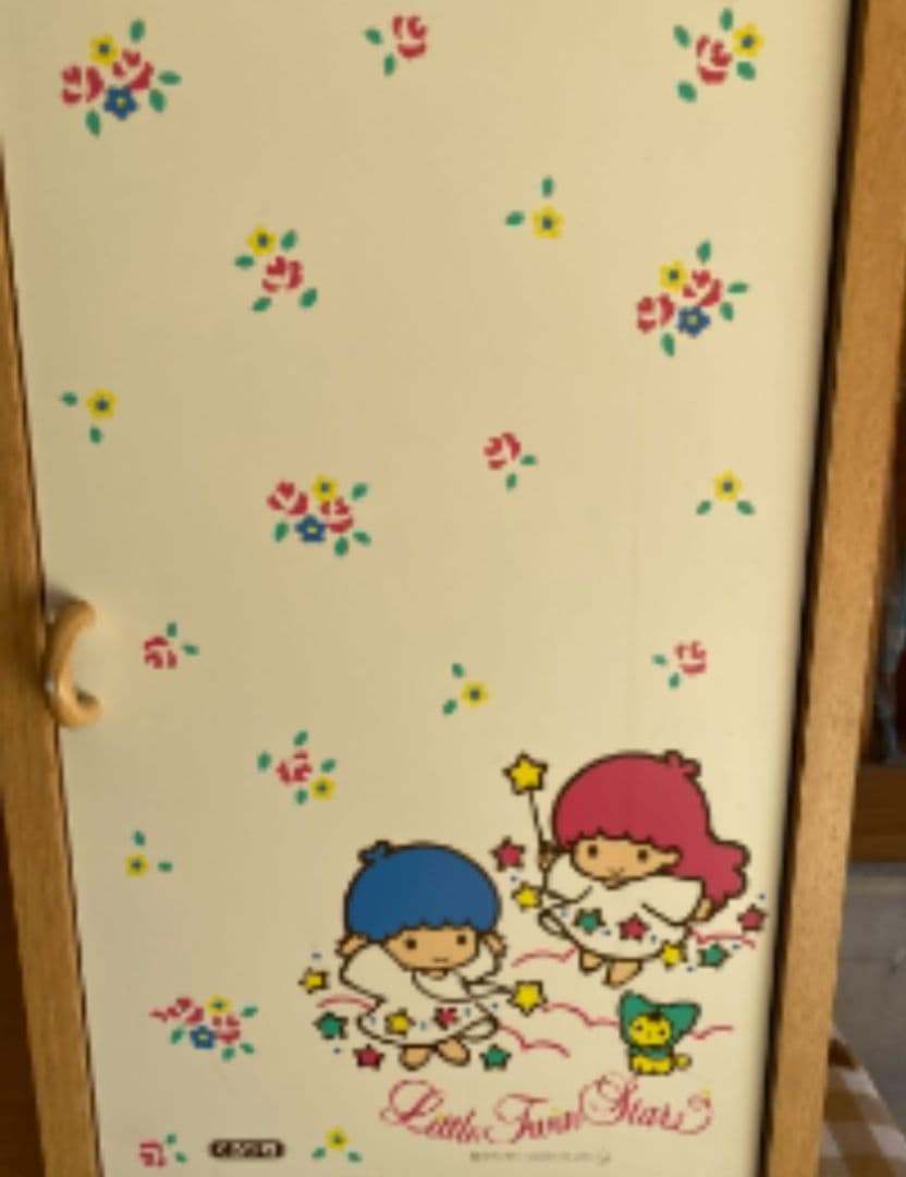 昭和レトロ　くろがね　サンリオ　キキララ　ラック　収納棚　キャビネット　レトロ