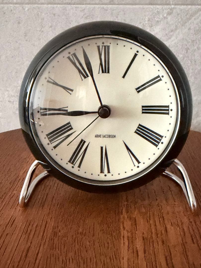 アルネヤコブセン ARNE YACOBSENテーブルクロック 黒