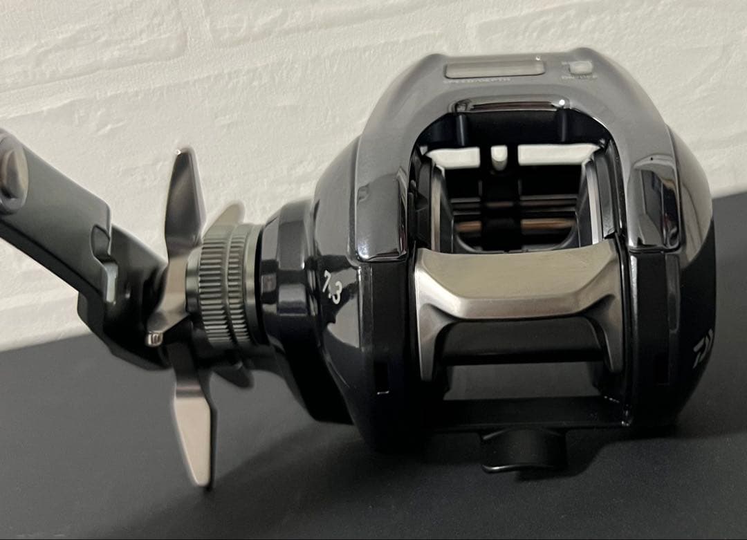 ダイワ ティエラIC 300HL-C 7.3:1 左巻き 美品