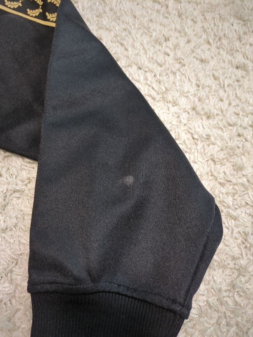 R様購入品　フレッドペリー トラックジャケット ブラック 黒 ゴールド 金