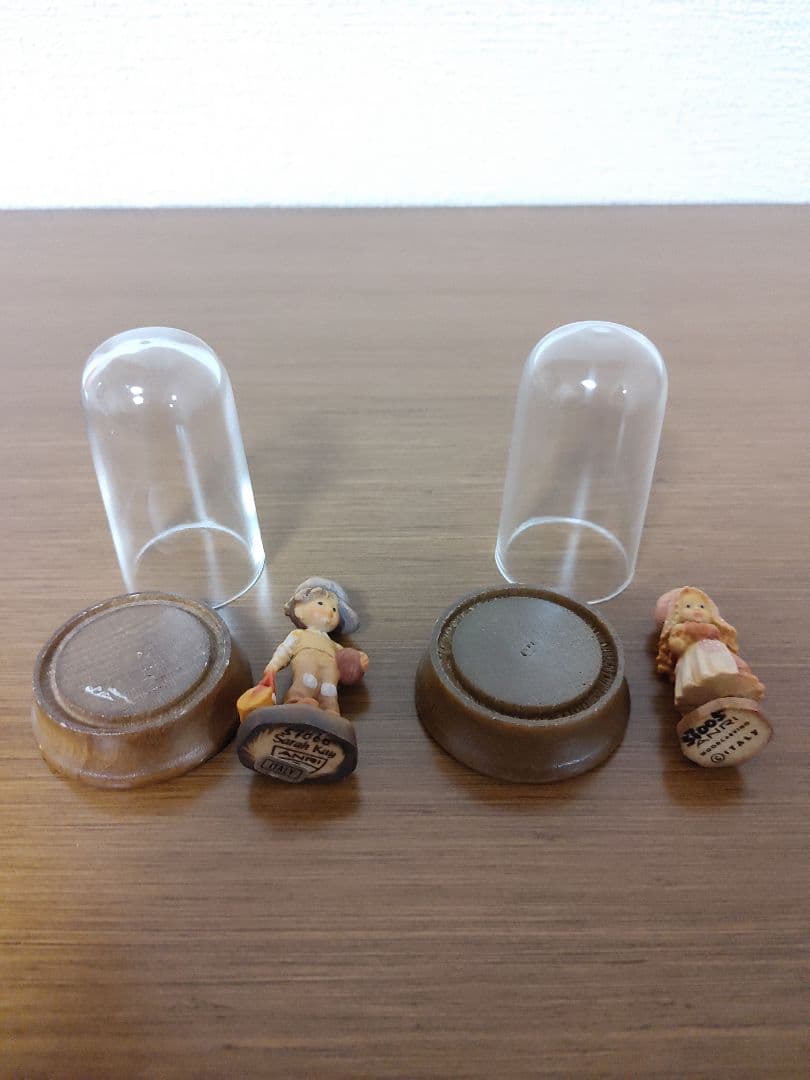 ANRI 木彫り人形 サラ・ケイ ミニチュア 2体セット 台座&ドーム付き