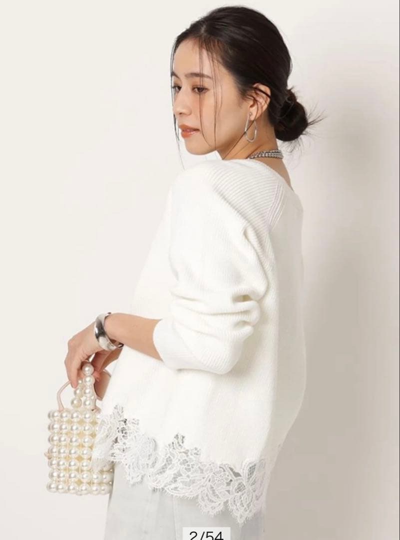 裾刺繍レースニット