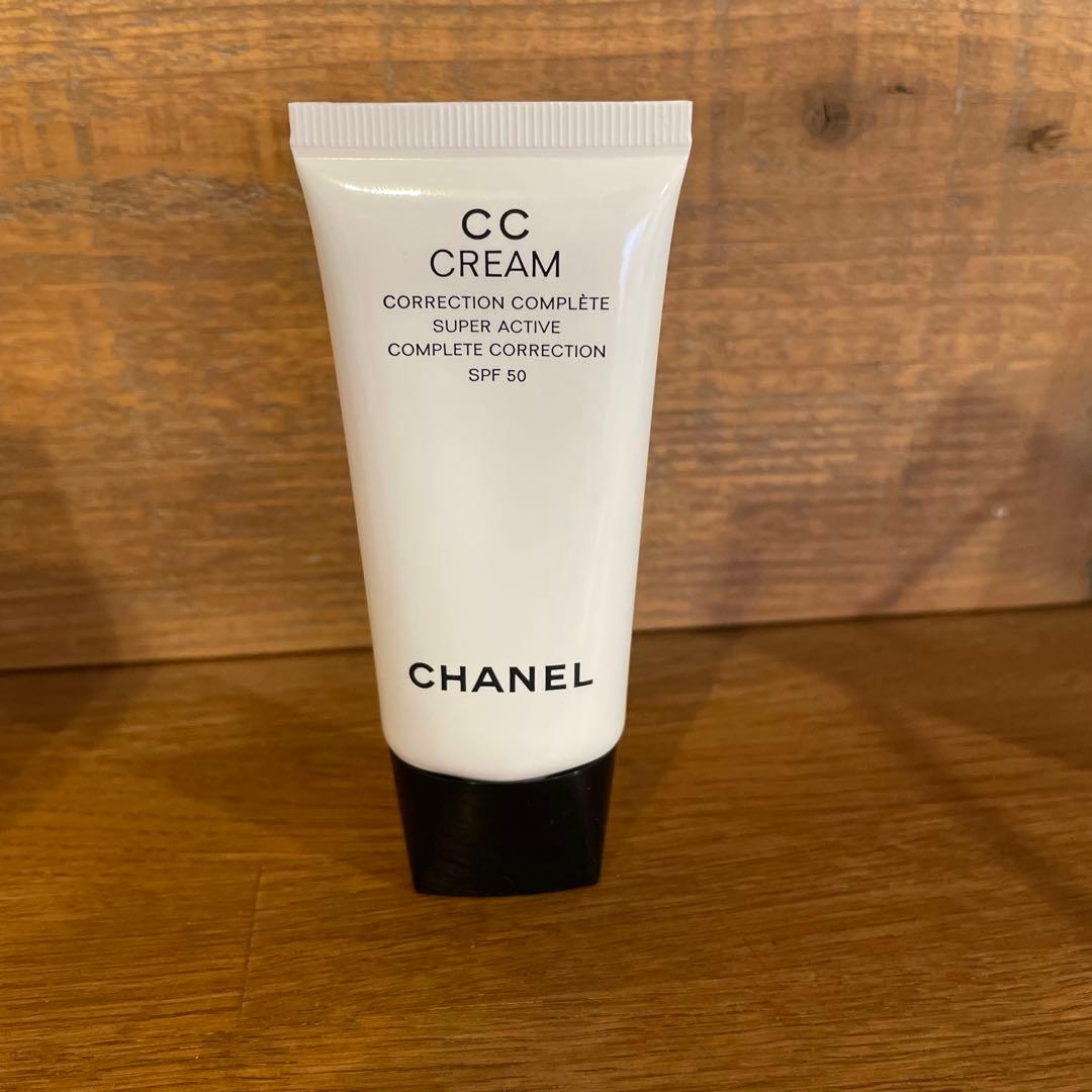 新品未使用　CHANEL CC CREAM 10 BEIGE 30ml