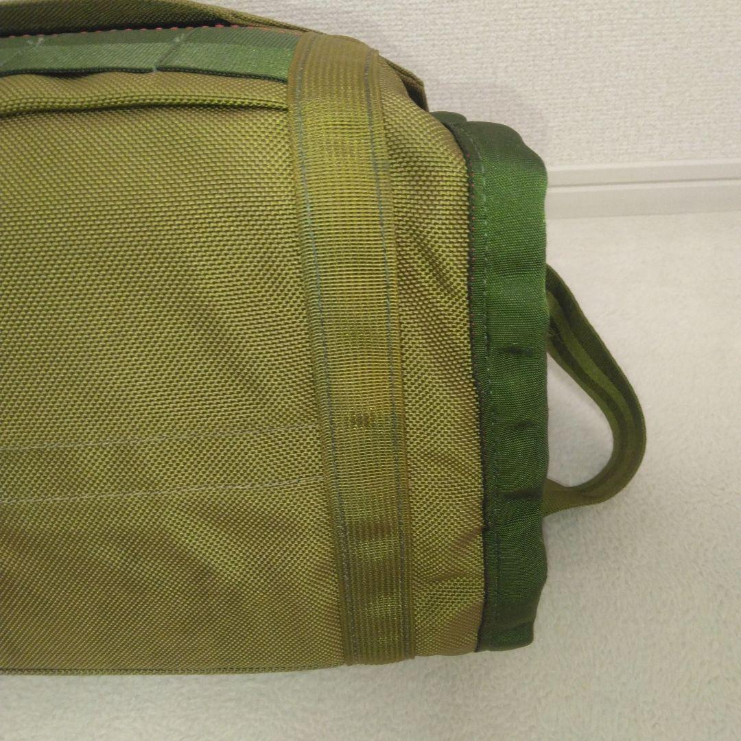 希少品　極美品　BRIEFING　FARVER　メッセンジャーバッグ　カーキ