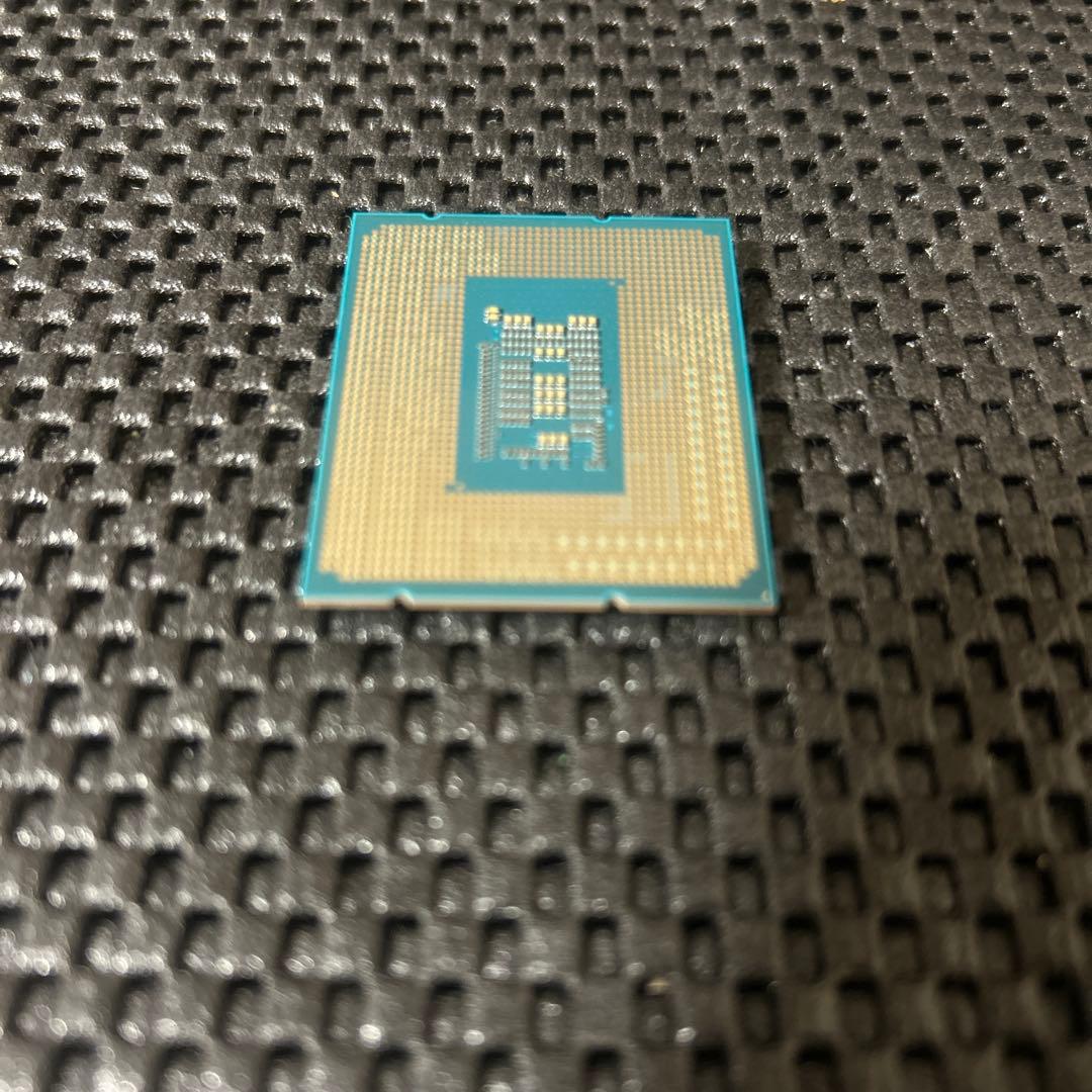 黃*黃様 Intel Core i5-12400F LGA1700