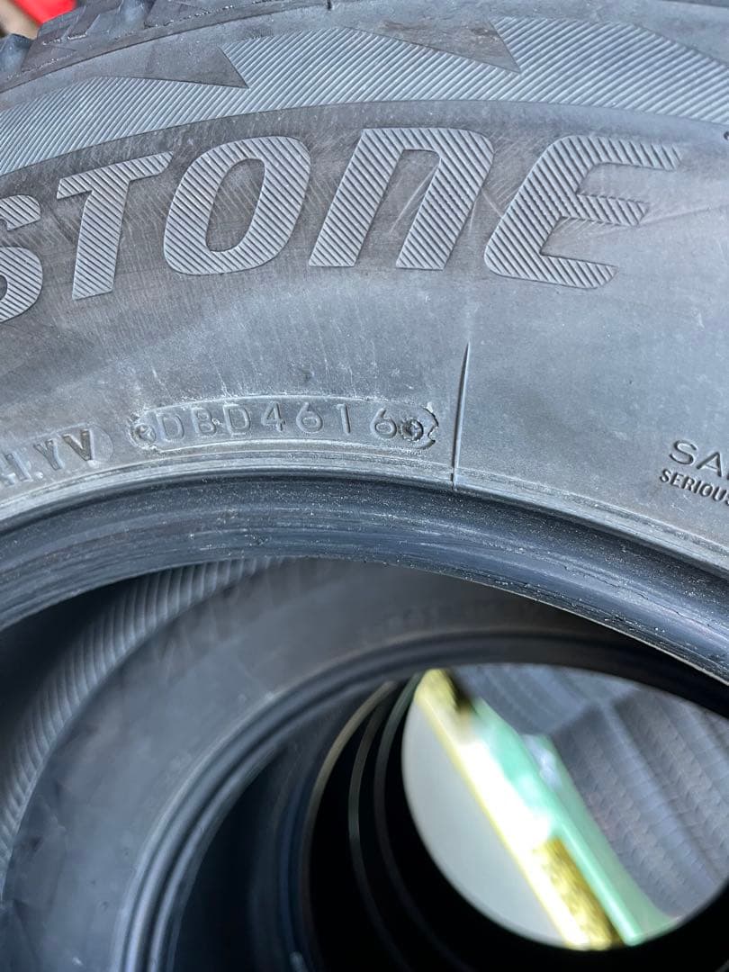 215/70R16 BRIDGESTONE/DM-V2 16年製 スタッドレス