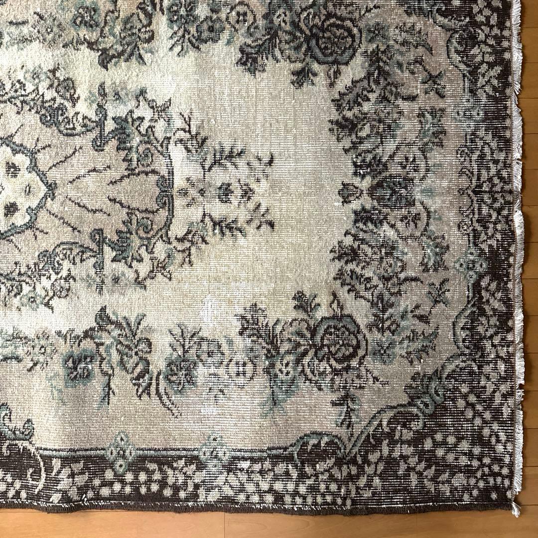 127×220花や実　王道メダリオン　控えめカラー　トルコヴィンテージラグ