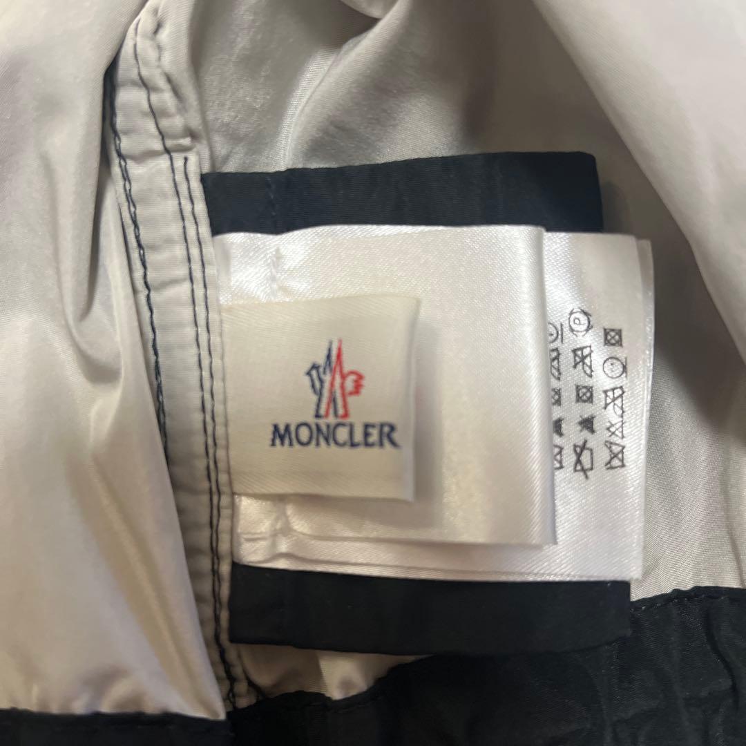 MONCLER ブラックコート