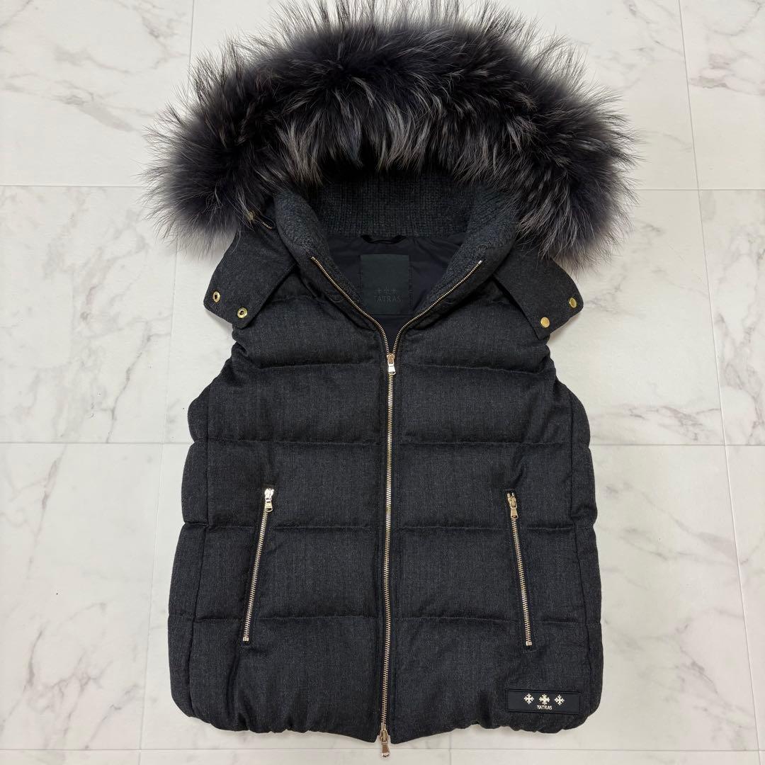 【極美品】タトラス TATRAS ダウンベスト ルセラ チャコールグレー 01
