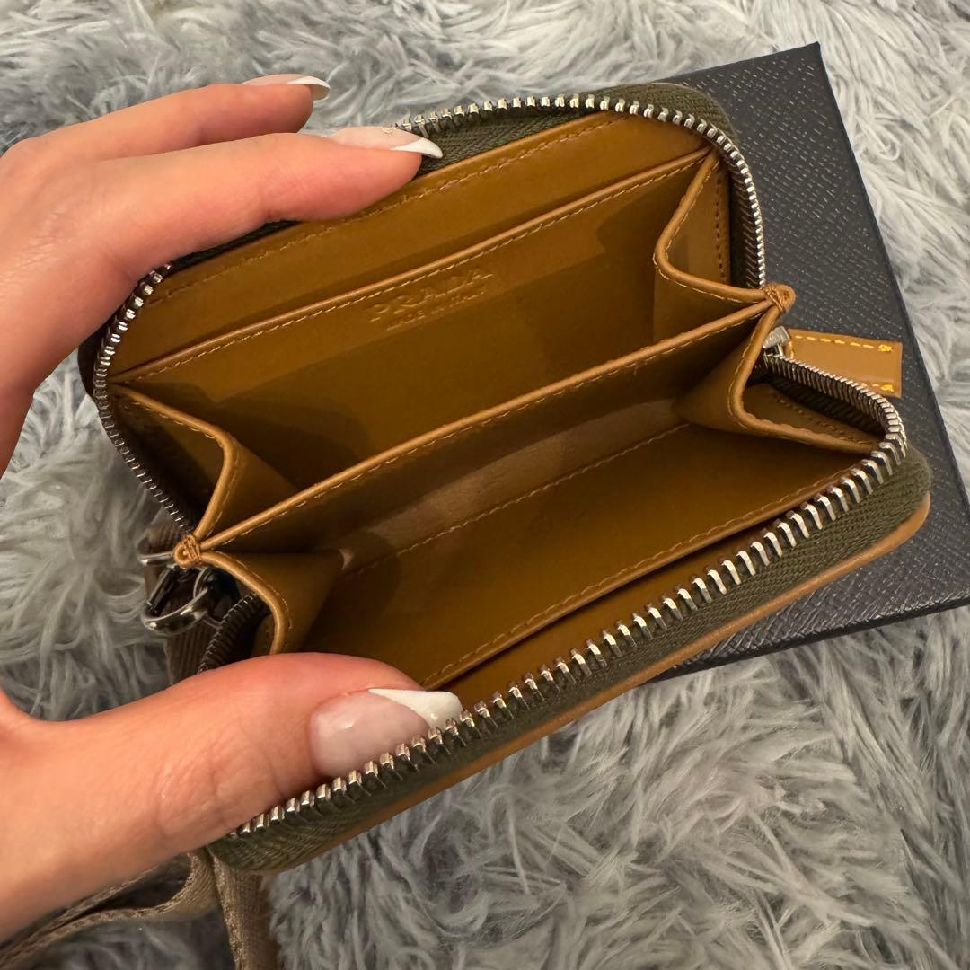 【正規品】新品未使用！人気のPRADA Re-Nylon ケース