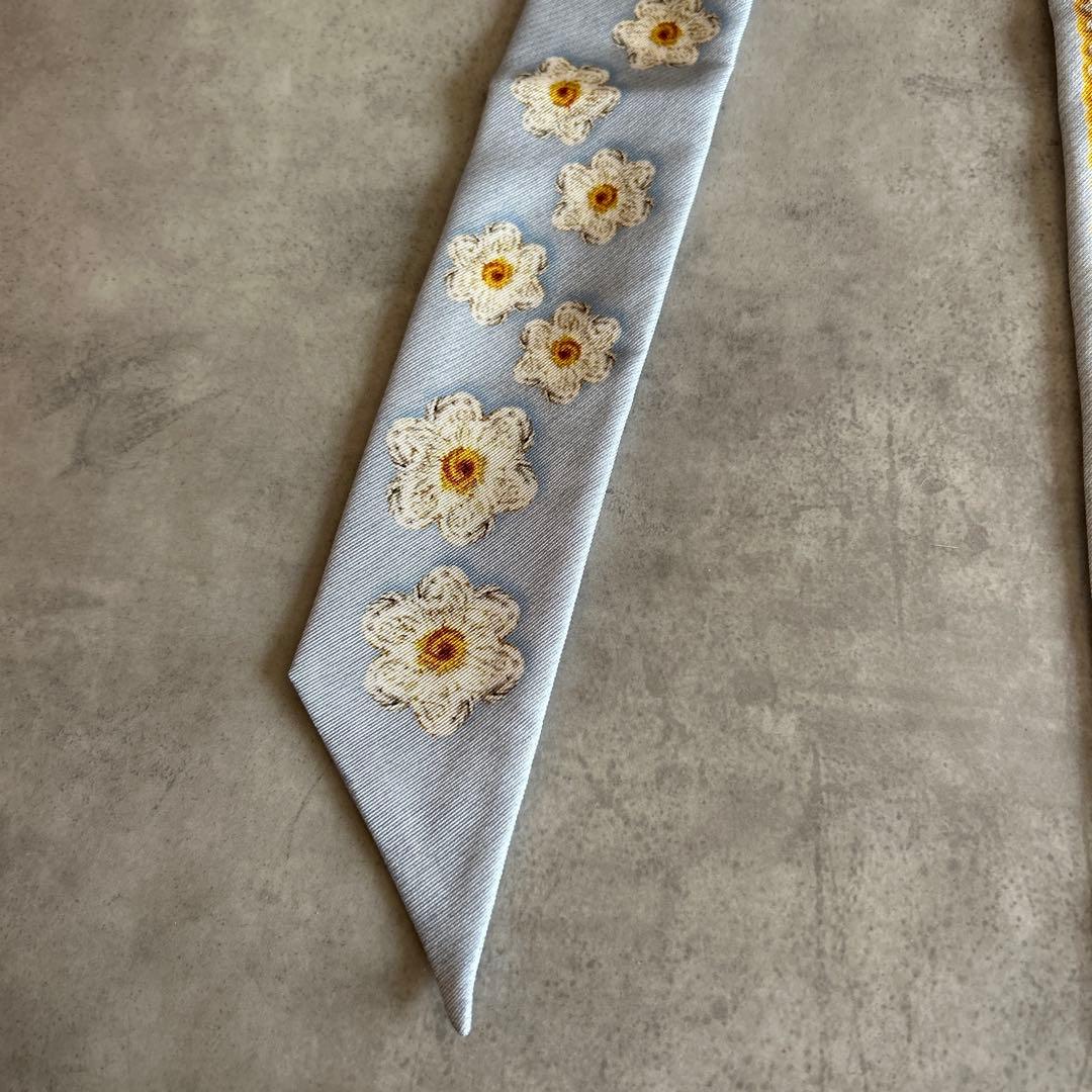 未使用　Longchamp ロンシャン　デイジー　水色　シルクスカーフ