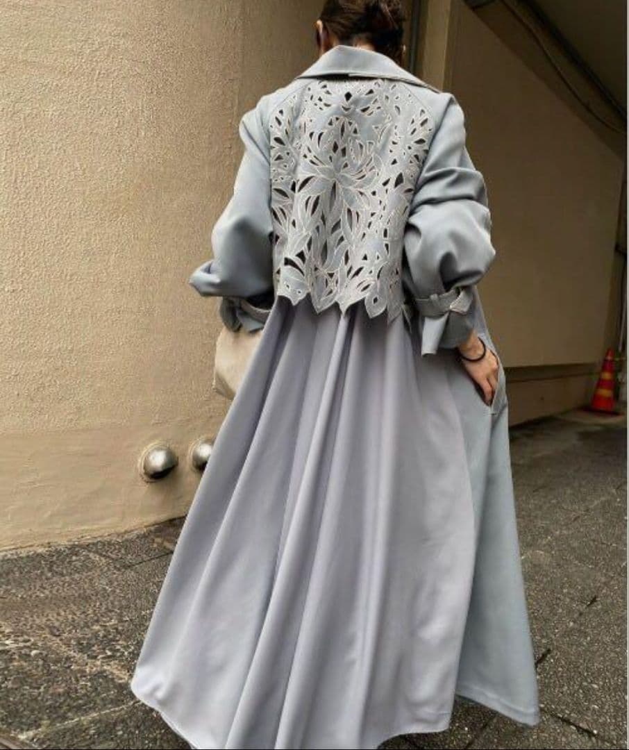 ジャケット・アウター BACK CUTTING LACE COAT