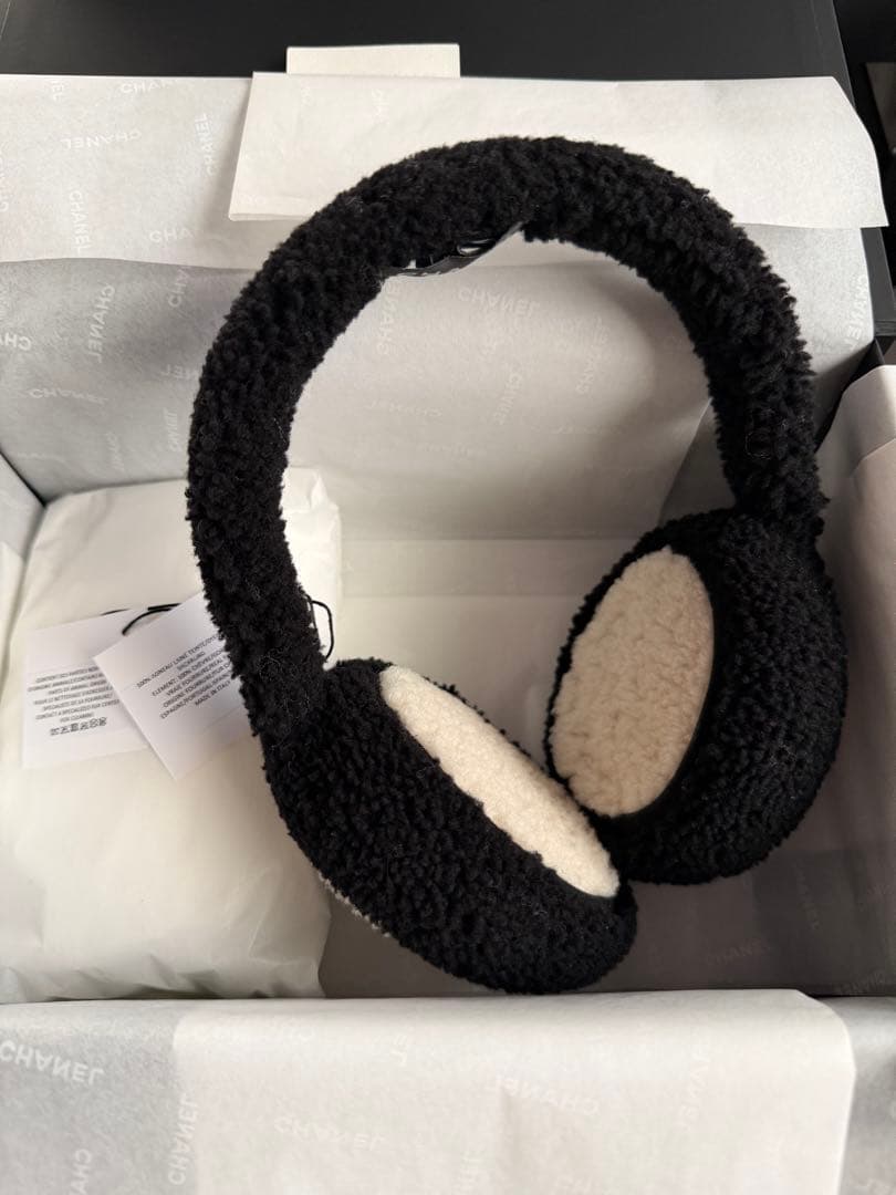 新品未使用　CHANEL イヤーマフ ブラック・ホワイト　耳あて　黒白