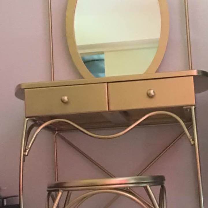 金色のラグ的ドレッサー早い者勝ち 値下げしま